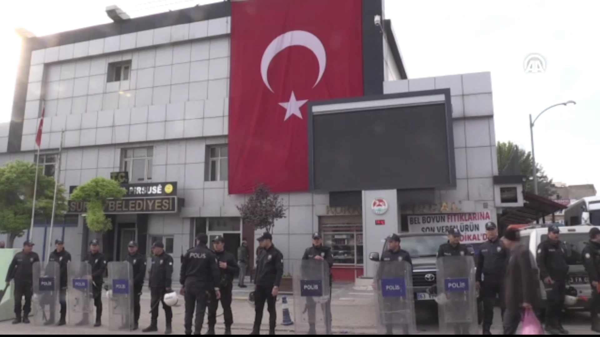 Çar şaredarên jin ên HDPyê hatin desteserkirin